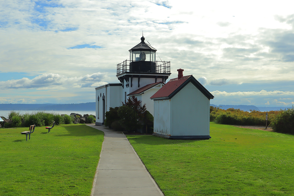 Point No Point Light