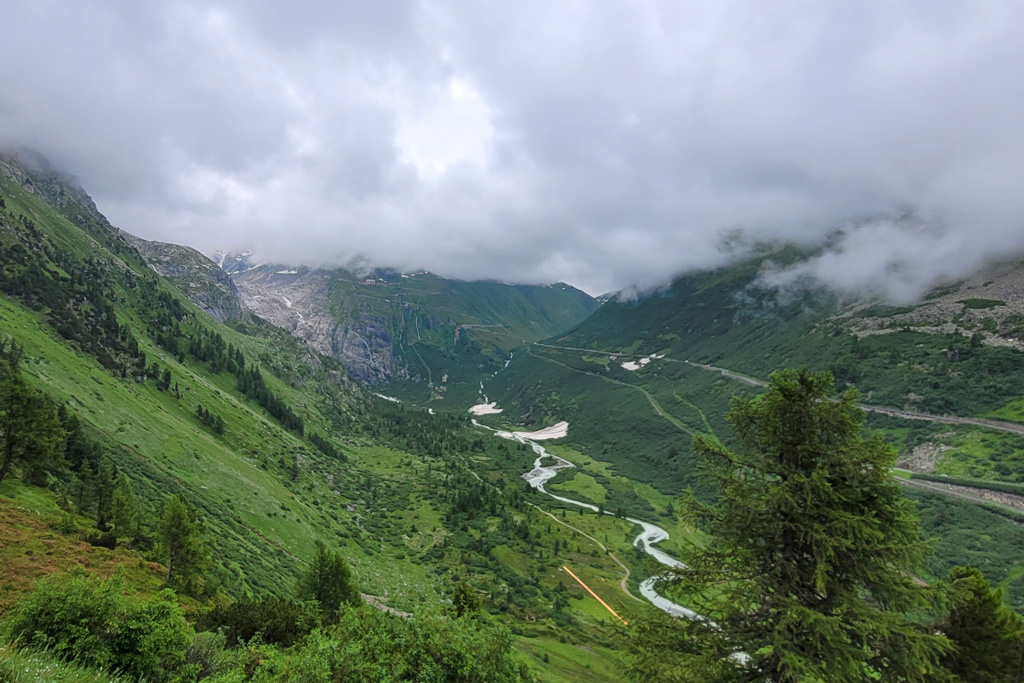 Blick auf Furkapass und  Rhône-Gletscher