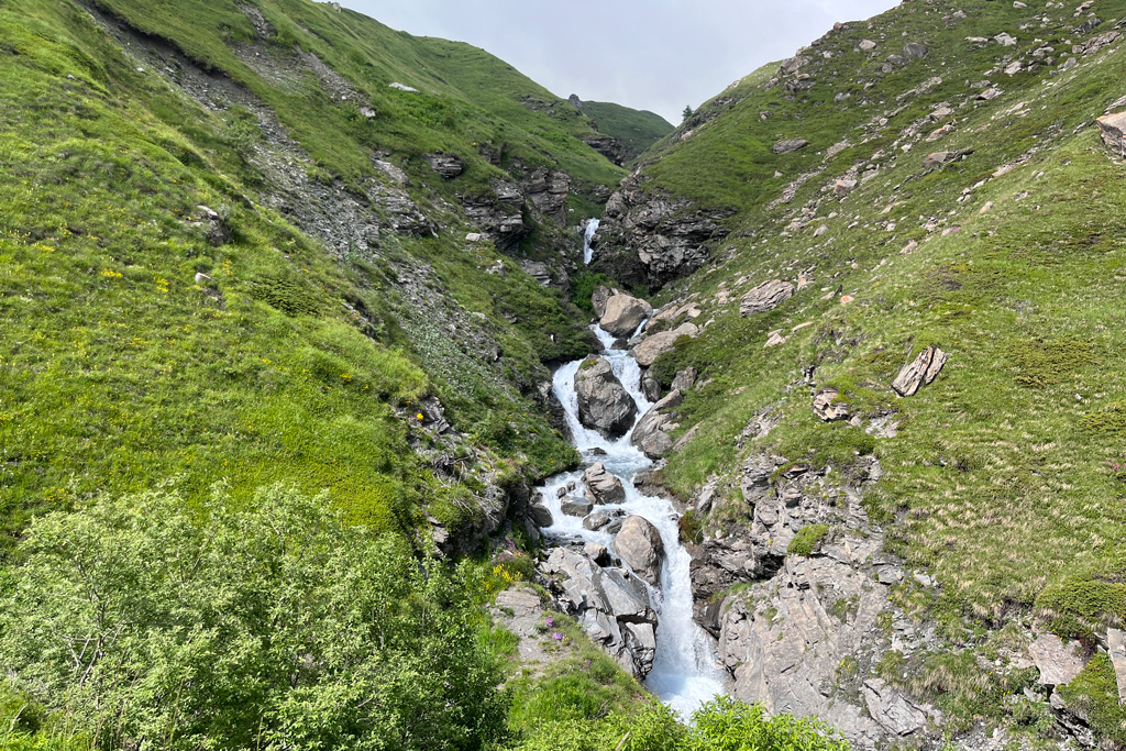 Wasserfall beim Lac du Mont Cenis