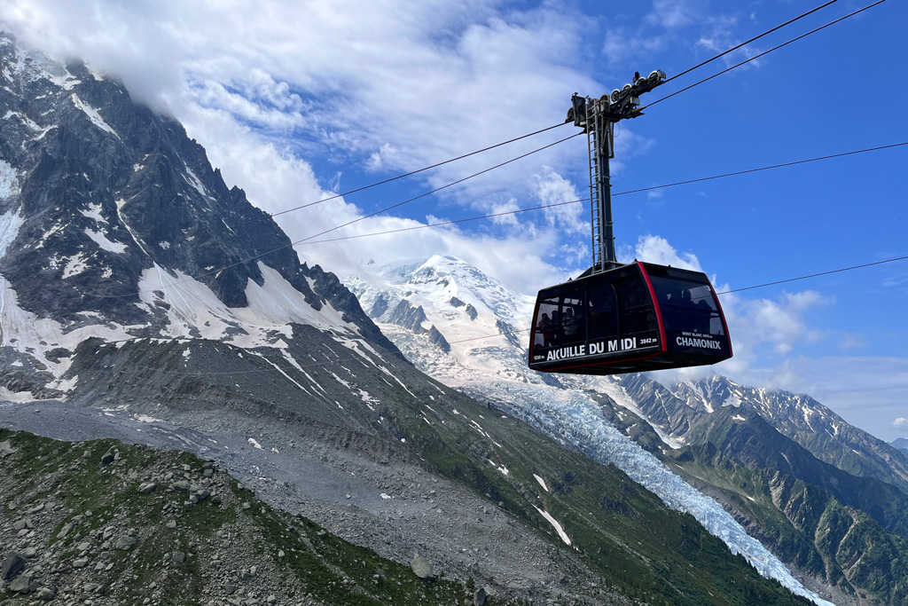 Seilbahn des Aiguille du Midi